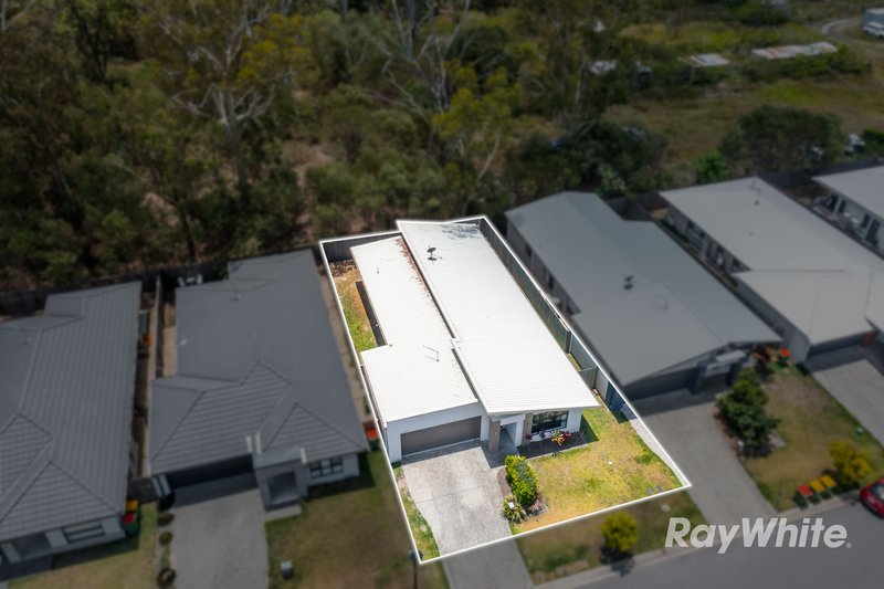 Photo - 14 Frederick Place, Park Ridge QLD 4125 - Image 17