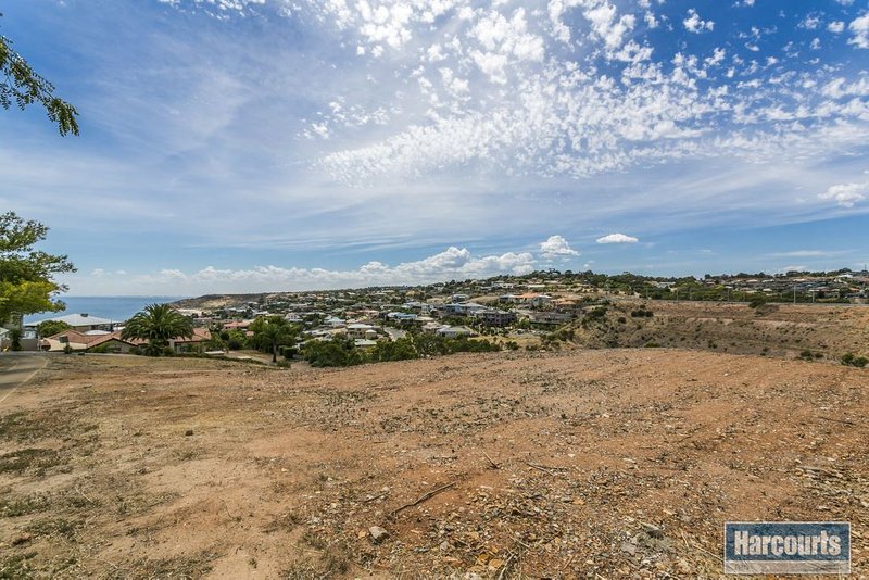 14 Freebairn Drive, Hallett Cove SA 5158