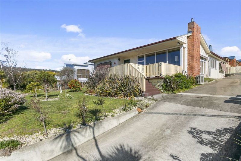 Photo - 1/4 Freeman Street, Kingston TAS 7050 - Image 2