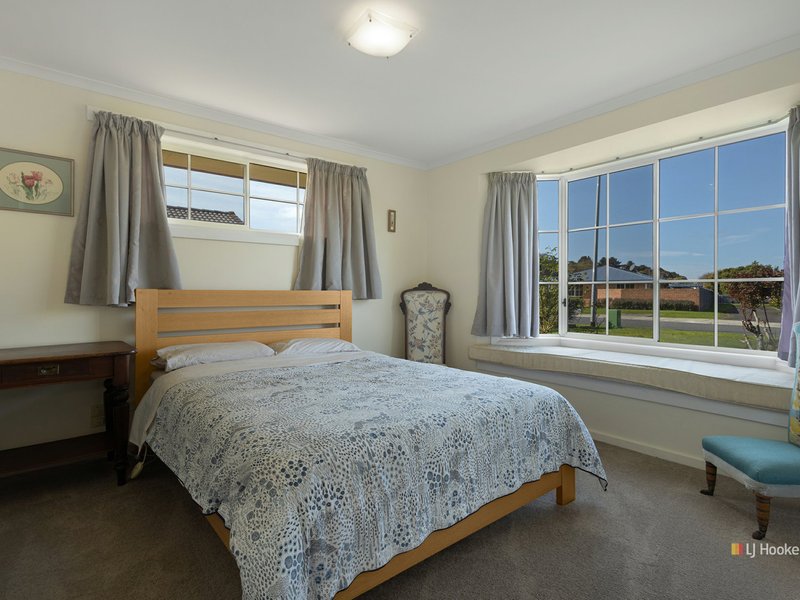 Photo - 14 Freestone Crescent, Wynyard TAS 7325 - Image 8