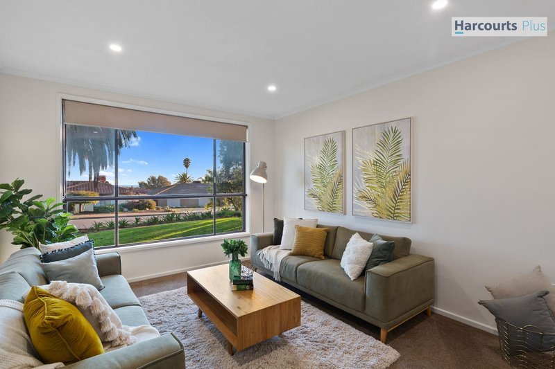 Photo - 14 Freya Avenue, Hallett Cove SA 5158 - Image 8