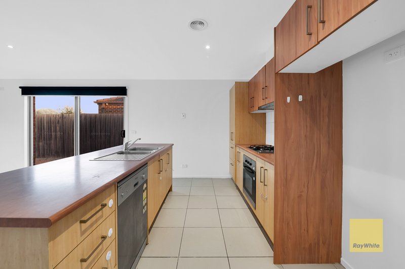 Photo - 14 Galeff Avenue, Truganina VIC 3029 - Image 6