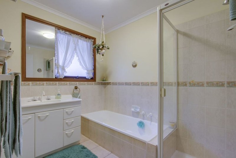 Photo - 14 Garden Avenue, Boronia VIC 3155 - Image 7