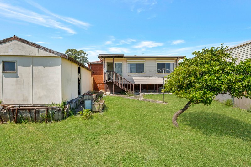 Photo - 14 Gardiner Crescent, Fairfield West NSW 2165 - Image 12