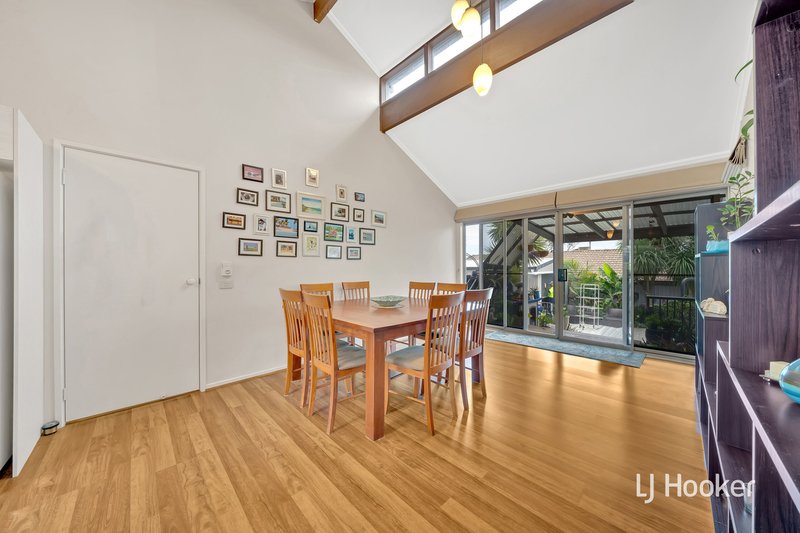 Photo - 14 Garfield Court, Hampton Park VIC 3976 - Image 5