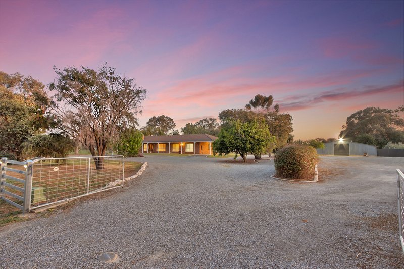 Photo - 14 Gartrell Road, Macdonald Park SA 5121 - Image 4