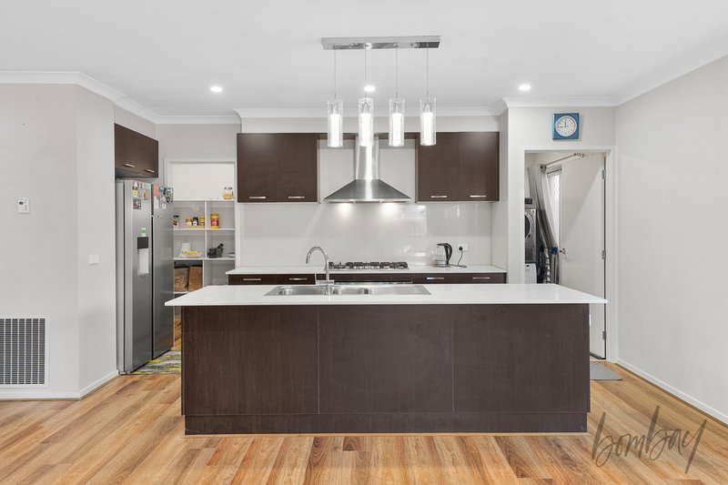 Photo - 14 Gellibrand Drive, Mickleham VIC 3064 - Image 2