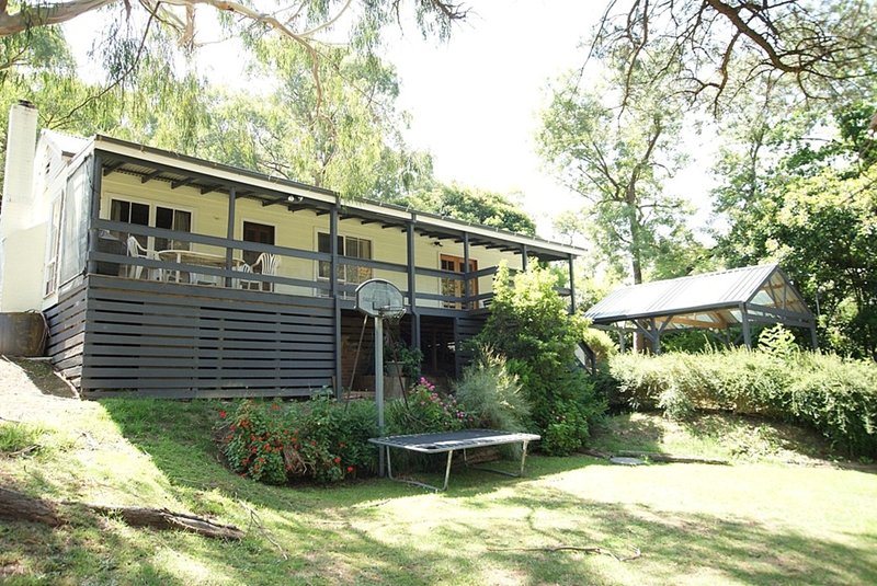 14 Gembrook Road, Launching Place VIC 3139