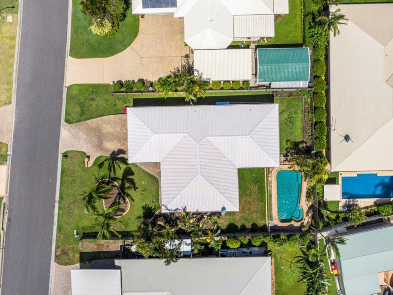 Photo - 14 Geoffrey Thomas Drive, Tannum Sands QLD 4680 - Image 17