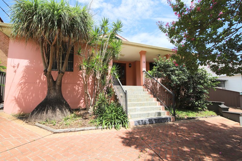 14 Georges Crescent, Georges Hall NSW 2198