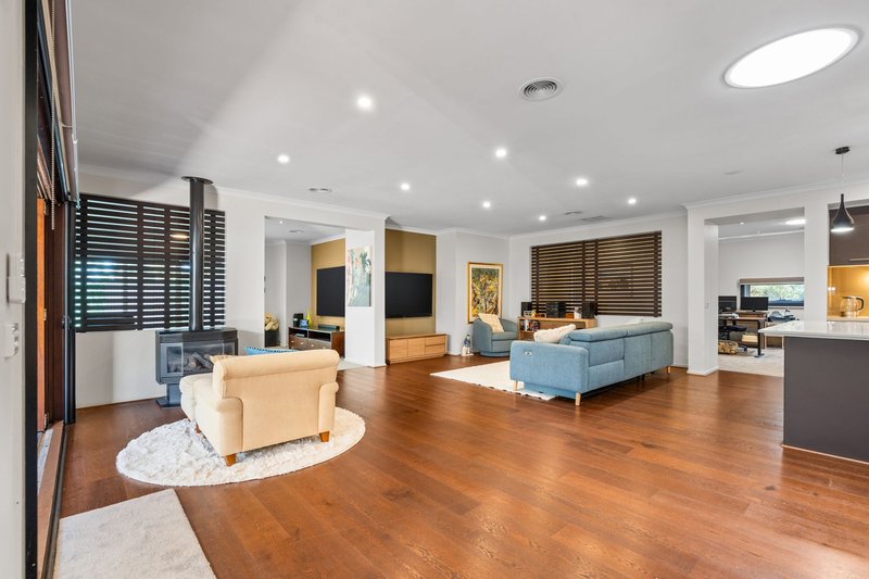 Photo - 14 Geranium Court, Berwick VIC 3806 - Image 6