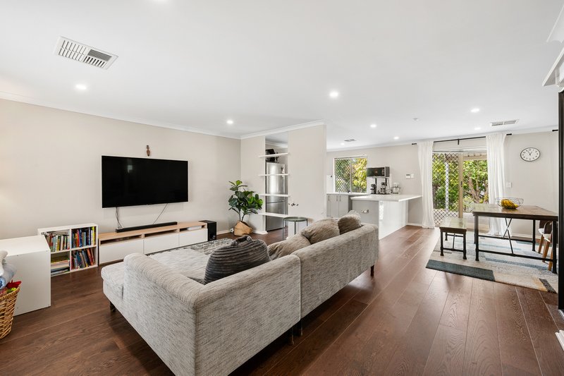 Photo - 14 Gilbertson Road, Kardinya WA 6163 - Image 1