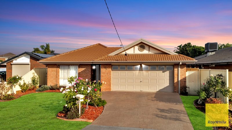 Photo - 14 Gildan Court, Hoppers Crossing VIC 3029 - Image 2