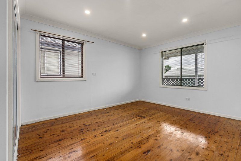 Photo - 14 Gladys Street, Kingswood NSW 2747 - Image 5