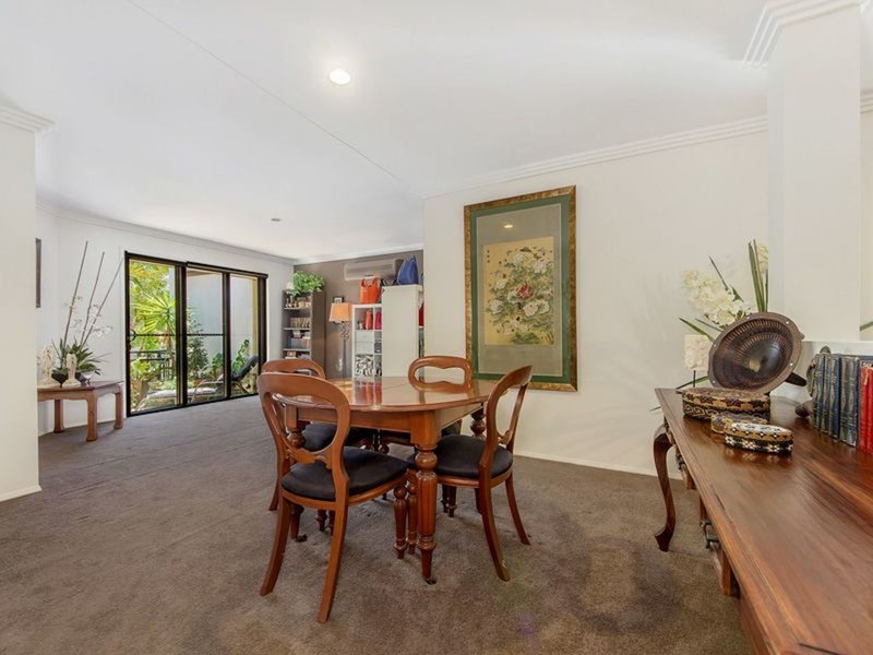 Photo - 14 Glastonbury Drive, Mudgeeraba QLD 4213 - Image 5