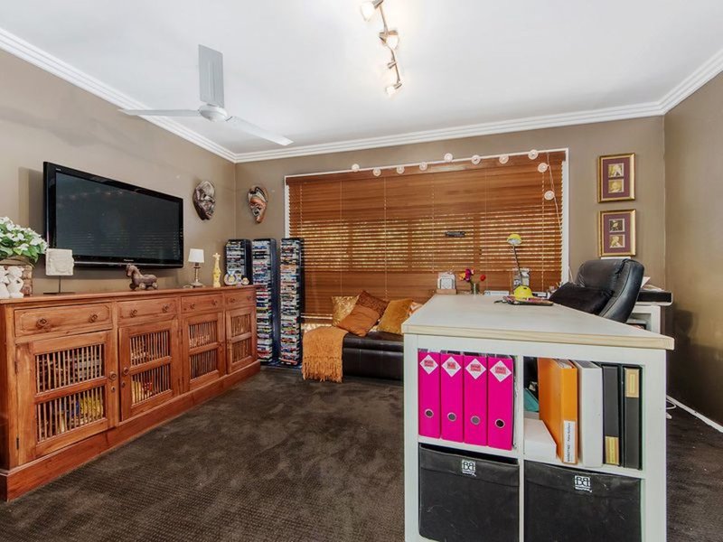 Photo - 14 Glastonbury Drive, Mudgeeraba QLD 4213 - Image 6