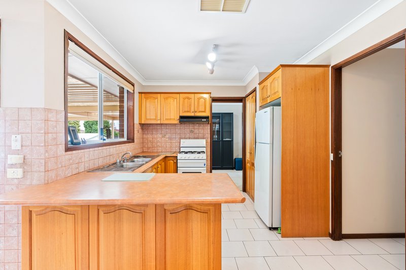 Photo - 14 Glen Osmond Crescent, Bossley Park NSW 2176 - Image 4