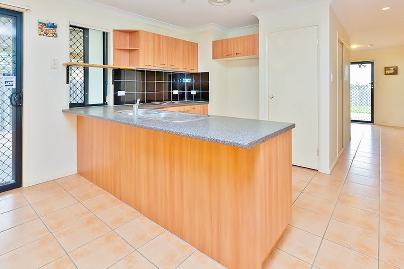 Photo - 14 Glencoe Court, Underwood QLD 4119 - Image 5