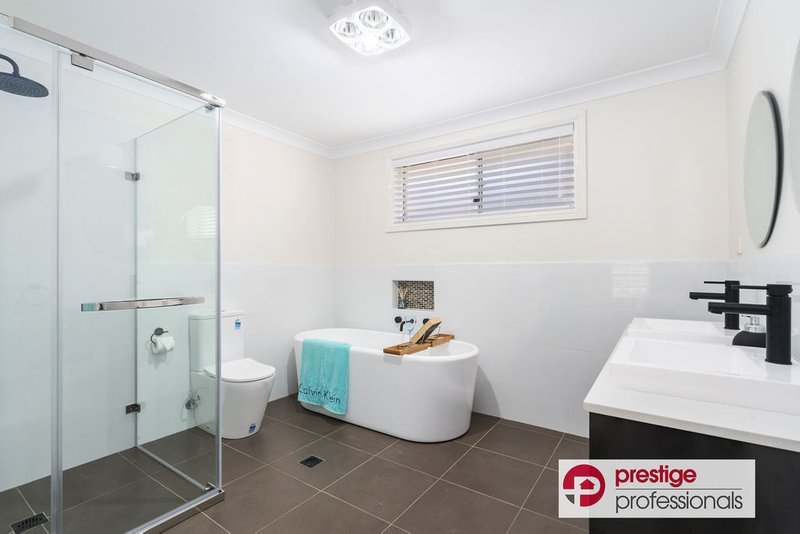 Photo - 14 Glengyle Court, Wattle Grove NSW 2173 - Image 7