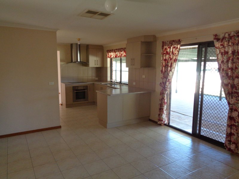 Photo - 14 Glover Road, Two Wells SA 5501 - Image 5