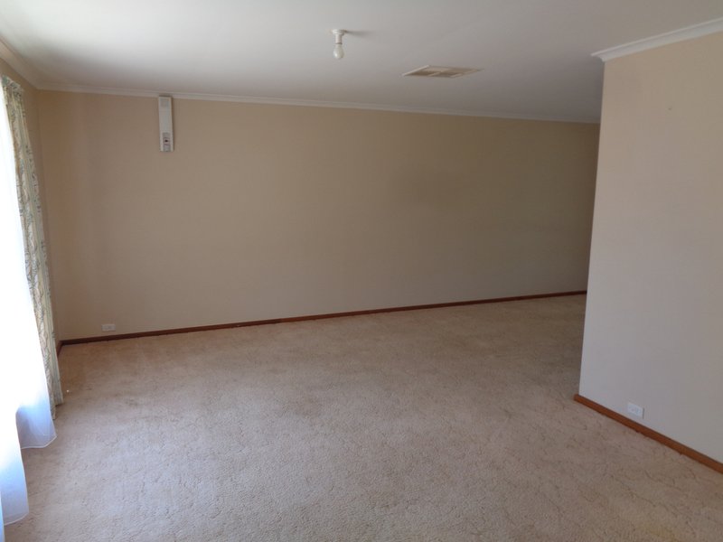 Photo - 14 Glover Road, Two Wells SA 5501 - Image 6