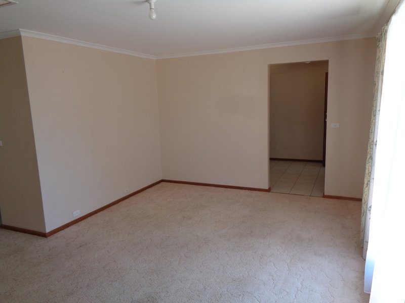 Photo - 14 Glover Road, Two Wells SA 5501 - Image 7