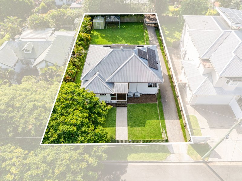 Photo - 14 Gorban Street, Holland Park QLD 4121 - Image 17