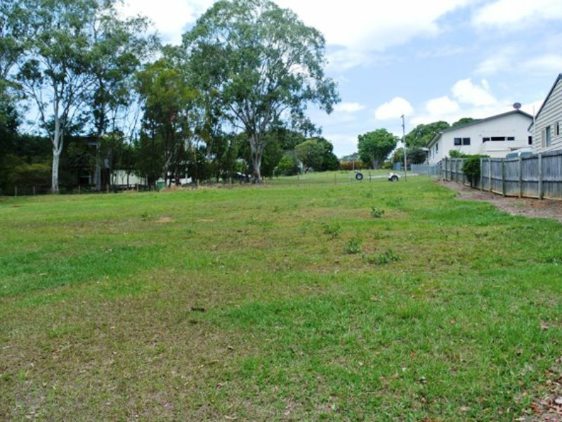 Photo - 14 Gordon Road, Macleay Island QLD 4184 - Image 3