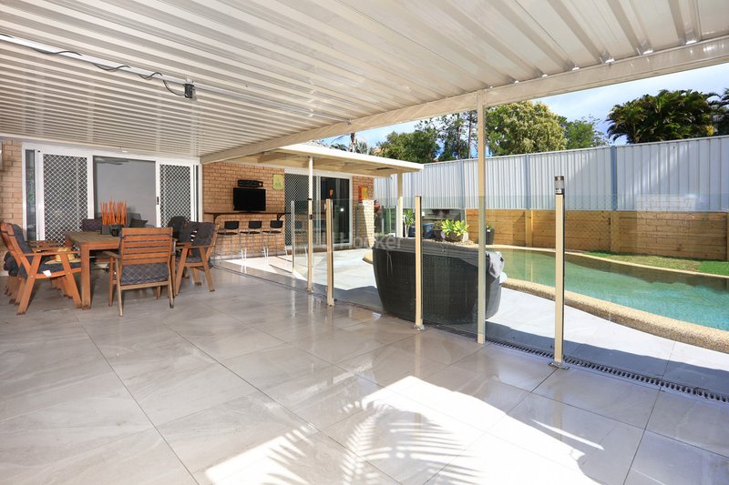 Photo - 14 Gosford Court, Helensvale QLD 4212 - Image 19