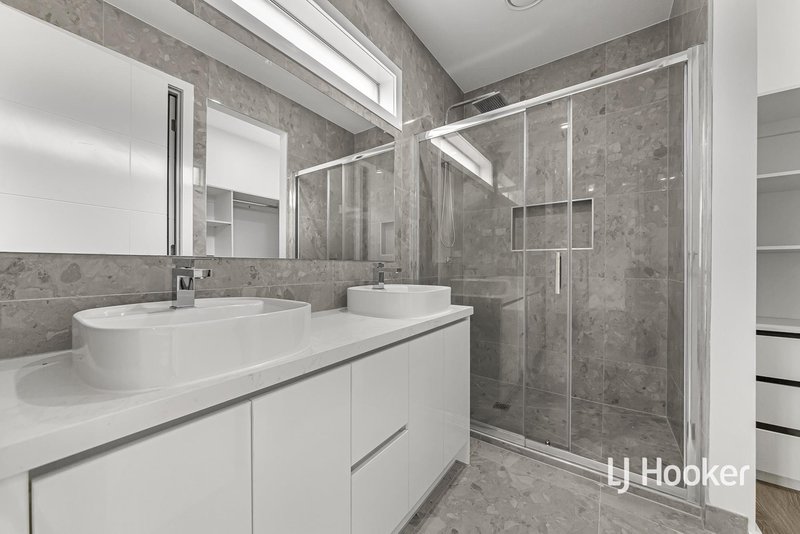 Photo - 14 Goshawk Road, Sunbury VIC 3429 - Image 9