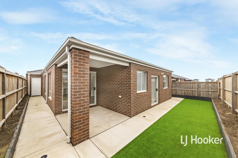 Photo - 14 Goshawk Road, Sunbury VIC 3429 - Image 10