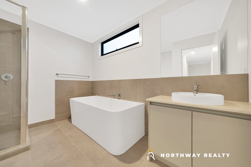 Photo - 14 Goss Walk, Donnybrook VIC 3064 - Image 12