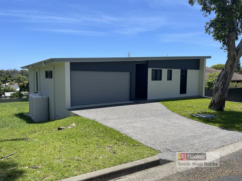 Photo - 14 Government Road, South West Rocks NSW 2431 - Image 3