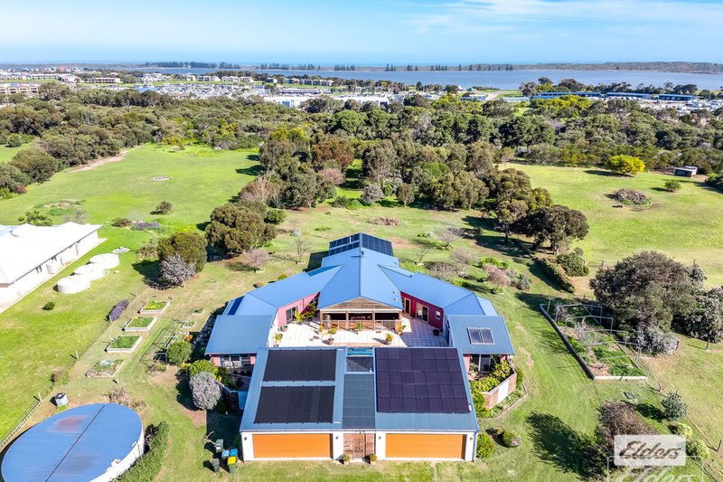 Photo - 14 Gow Drive, Hindmarsh Island SA 5214 - Image 2