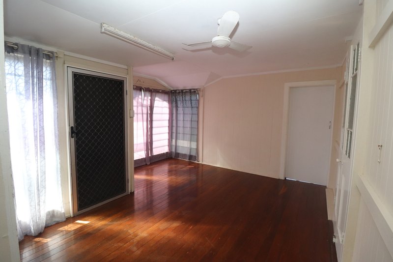 Photo - 14 Graham Street, Ayr QLD 4807 - Image 8