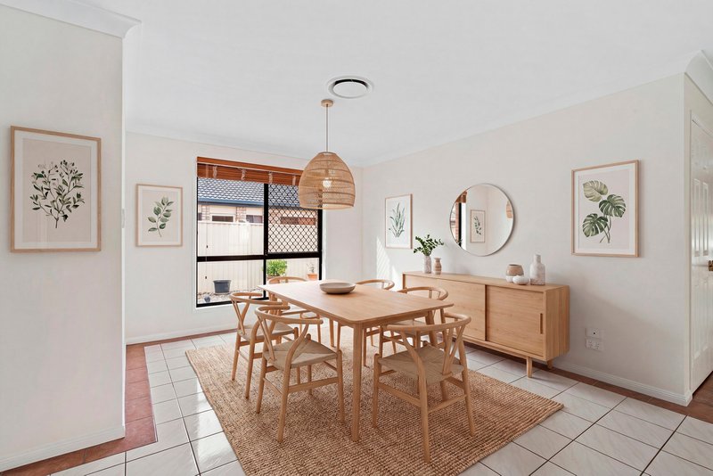 Photo - 14 Grasstree Way, Molendinar QLD 4214 - Image 5
