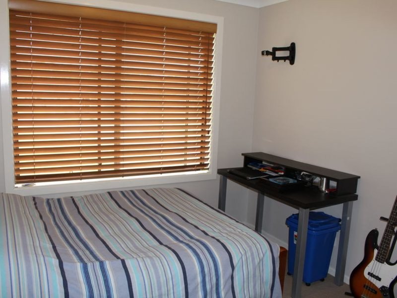 Photo - 14 Greenview Drive, Hallidays Point NSW 2430 - Image 12