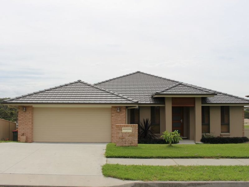 Photo - 14 Greenview Drive, Hallidays Point NSW 2430 - Image 17