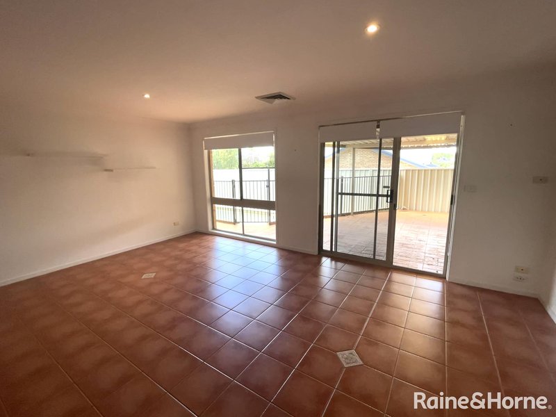 Photo - 14 Grey Street, Emu Plains NSW 2750 - Image 10