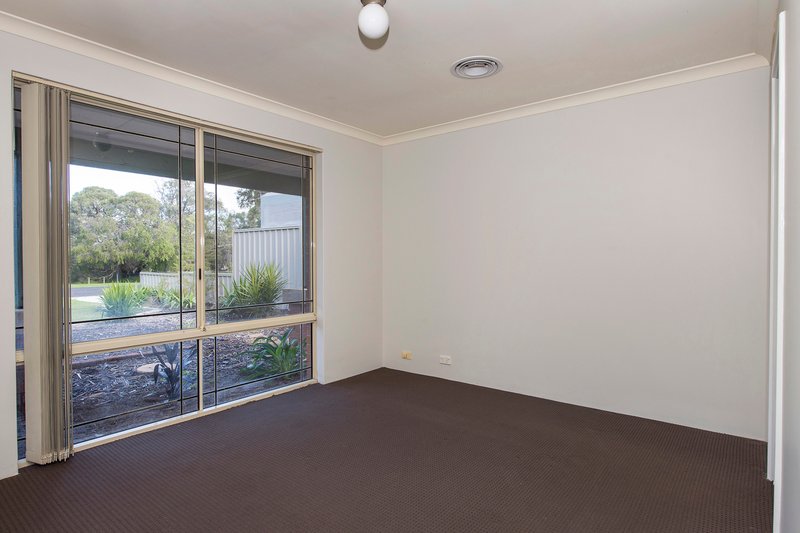 Photo - 14 Greyteal Place, Broadwater WA 6280 - Image 9