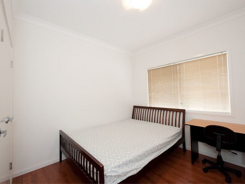 Photo - 14 Griffith Court, North Lakes QLD 4509 - Image 10