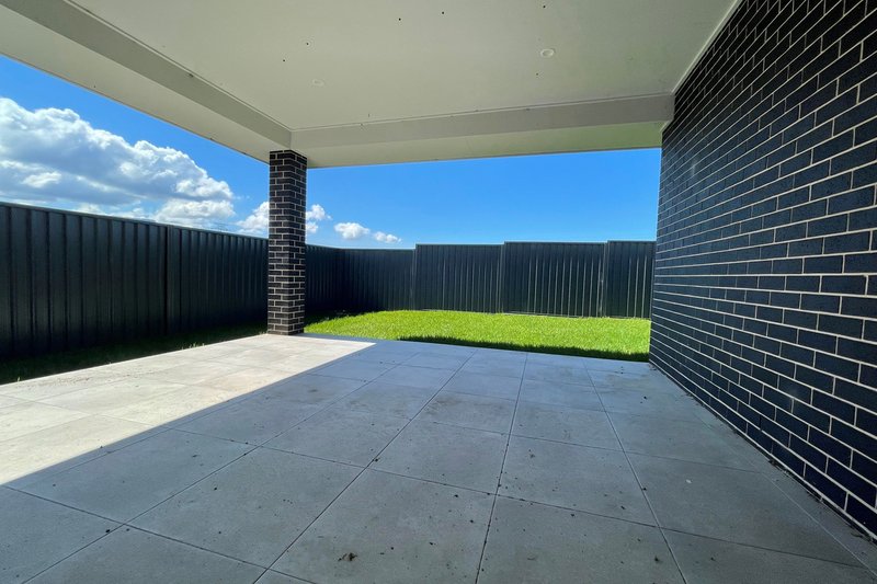 Photo - 14 Gully Gum Street, Horsley NSW 2530 - Image 2