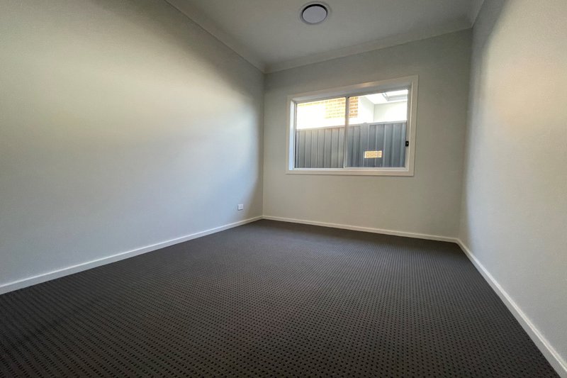 Photo - 14 Gully Gum Street, Horsley NSW 2530 - Image 10