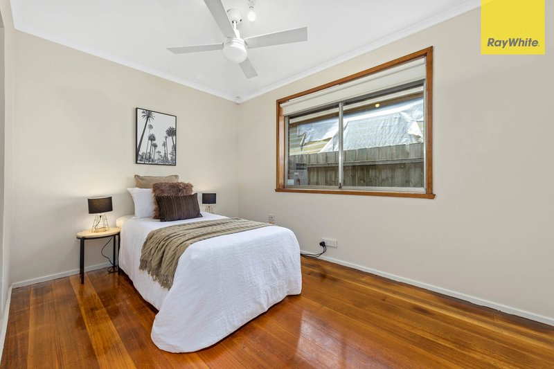 Photo - 14 Gumtree Close, St Albans VIC 3021 - Image 9