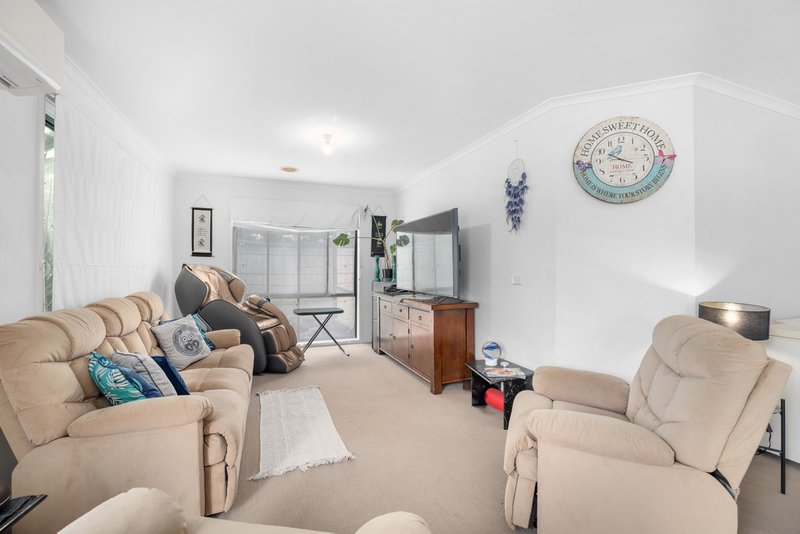 Photo - 14 Guyenne Court, Hoppers Crossing VIC 3029 - Image 6