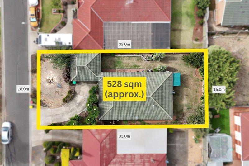 Photo - 14 Guyenne Court, Hoppers Crossing VIC 3029 - Image 16