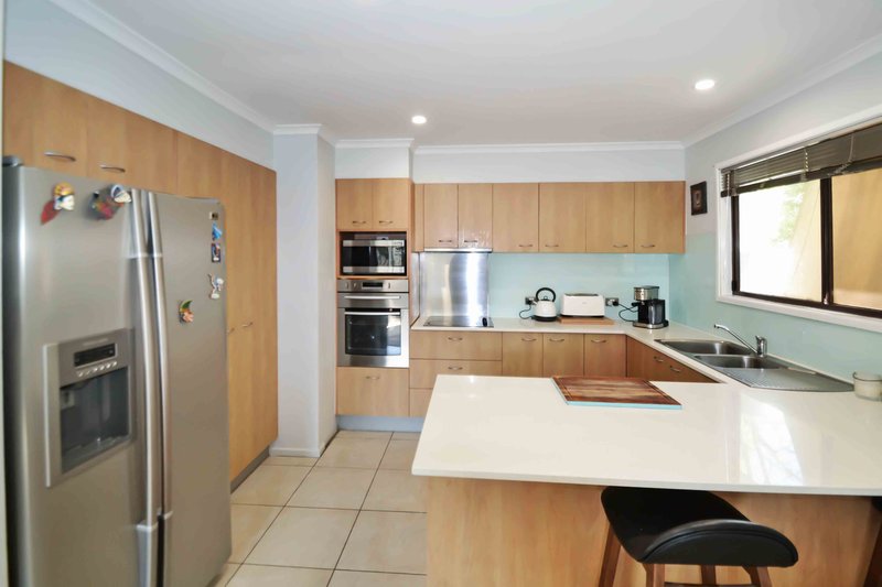 Photo - 14 Gympie Street North, Landsborough QLD 4550 - Image 3