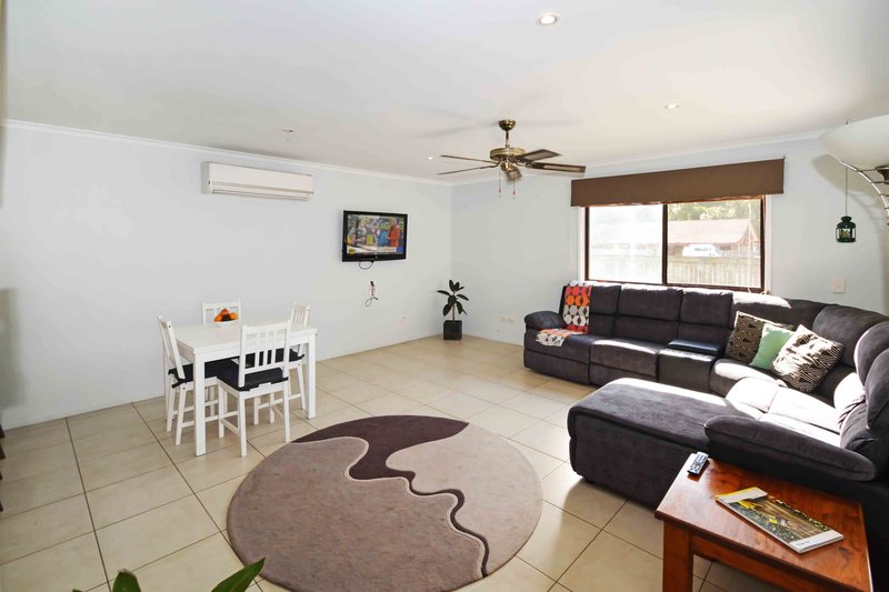 Photo - 14 Gympie Street North, Landsborough QLD 4550 - Image 4