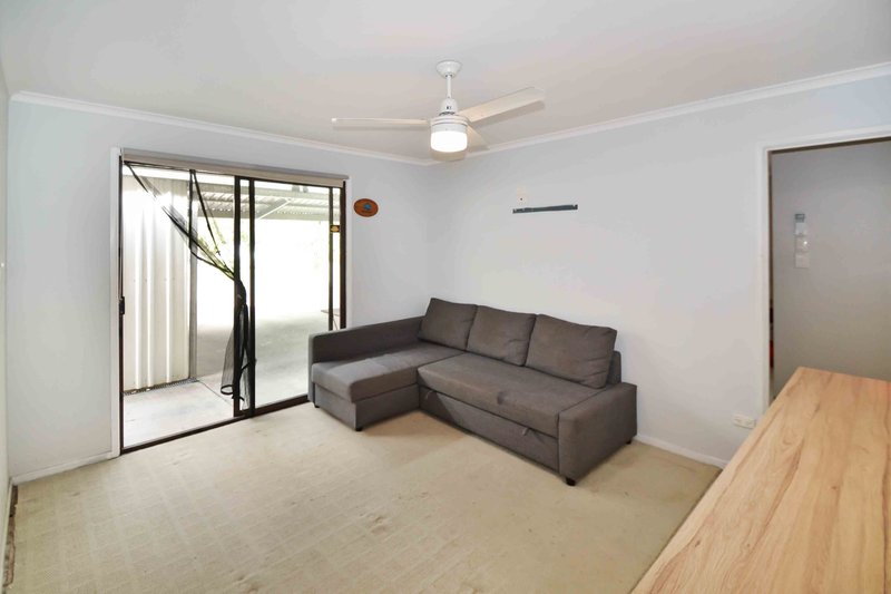 Photo - 14 Gympie Street North, Landsborough QLD 4550 - Image 9