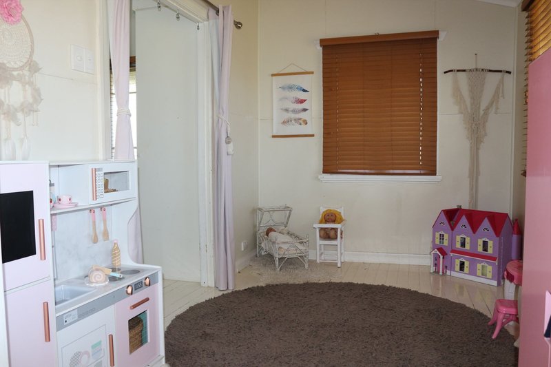 Photo - 14 Harban Street, Parkside QLD 4825 - Image 15